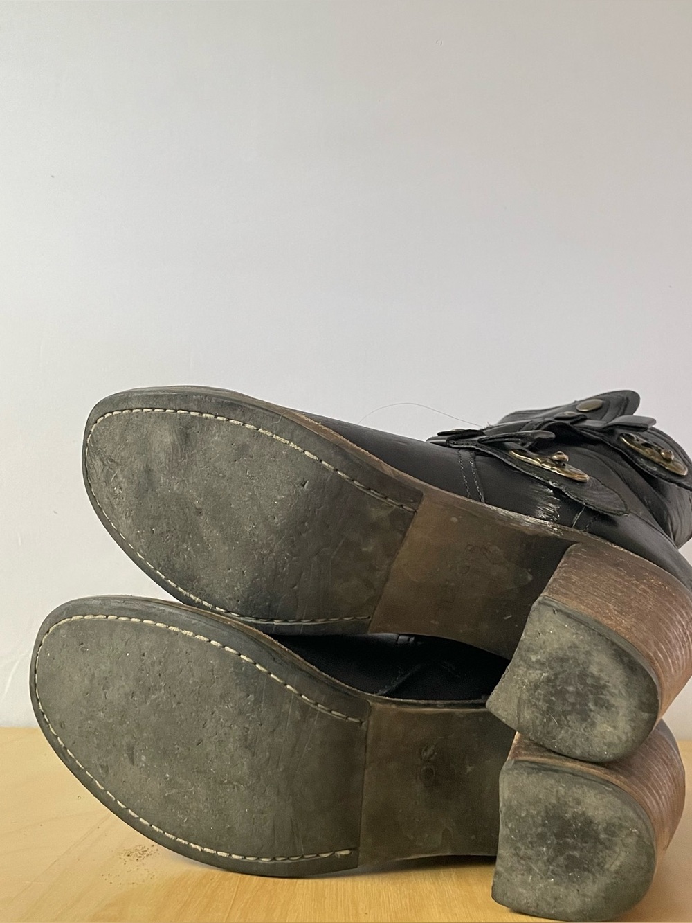 Taos Black Leather Ankle Booties | US 10 - Picture 7 of 10